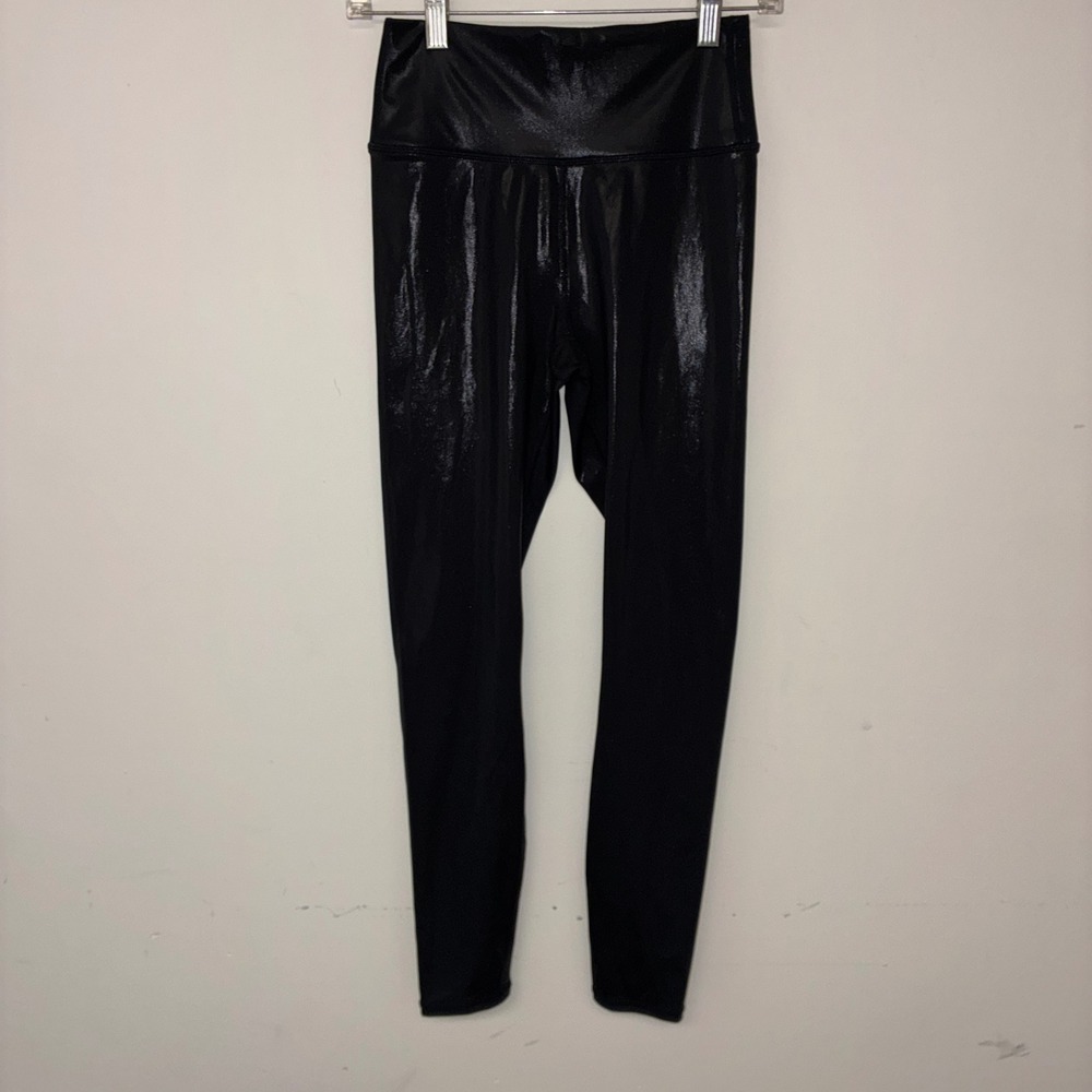 380 Fabletics Motion365+ Leggings XS Black Metallic Foil High Waisted Tights